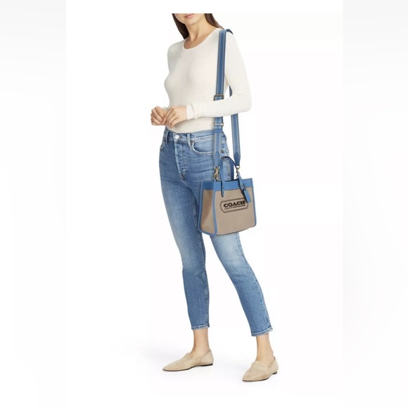 NWT Coach Field Tote 22 Bag in Brass/Natural Canvas/Pool Refined Calf Leather - Picture 9 of 12